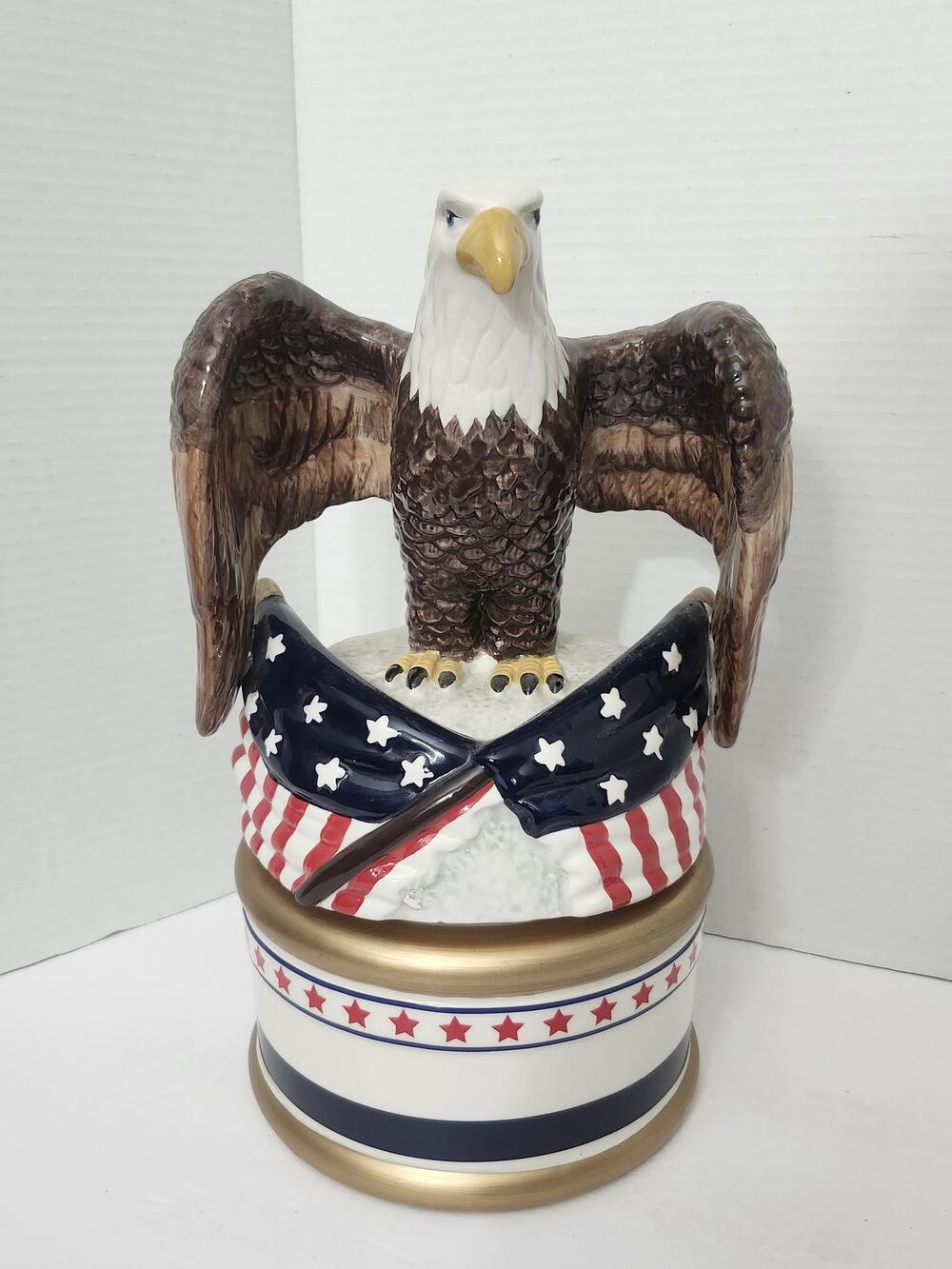 David's Cookies Jeffrey Banks Patriotic American Bald Eagle Cookie Jar